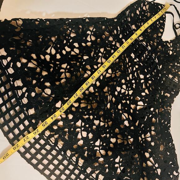 Olivaceous Black Guipure Lace Cross Back Dress Size M Medium NWT - Picture 8 of 9